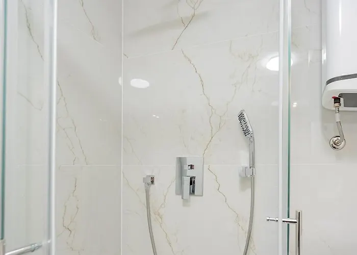 Yasmin & Viola Zadar