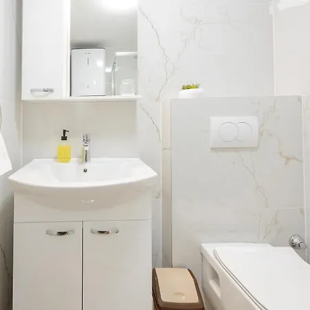 Yasmin & Viola * Zara