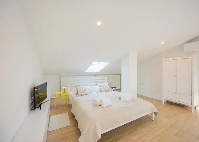 Yasmin & Viola 公寓 *