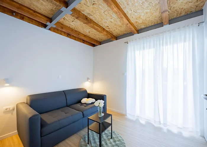 Yasmin & Viola 公寓 *