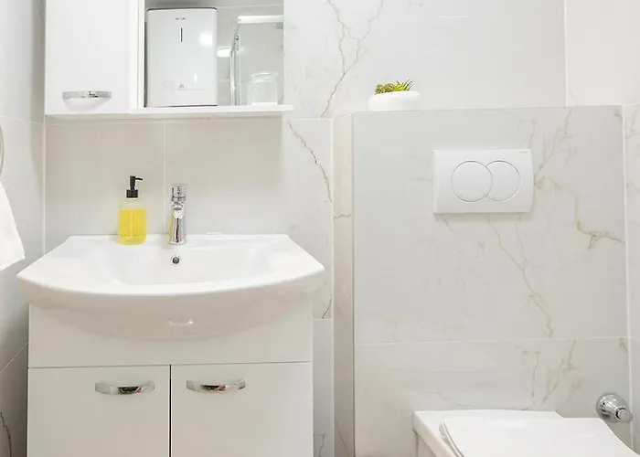 Yasmin & Viola * 扎达尔