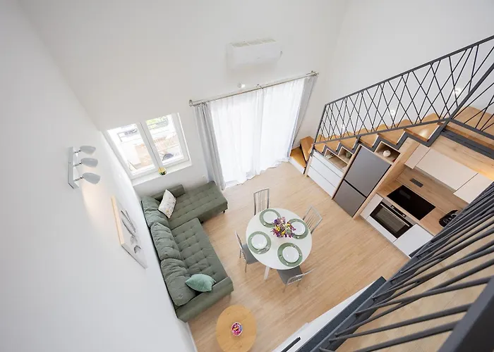 Yasmin & Viola 扎达尔